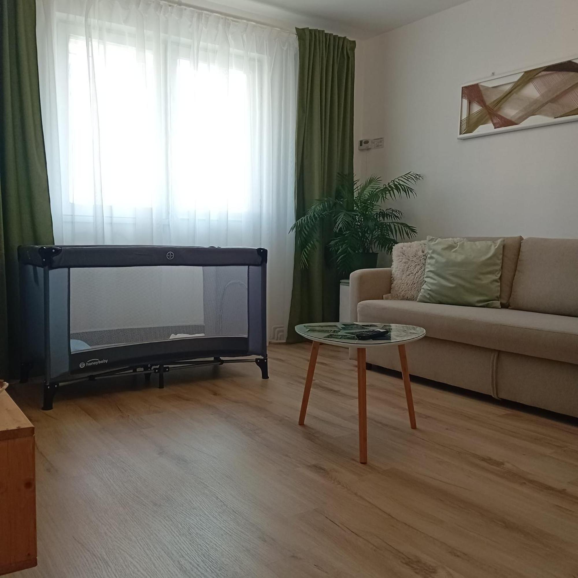 Harmonyhouse Appartement Braşov Buitenkant foto